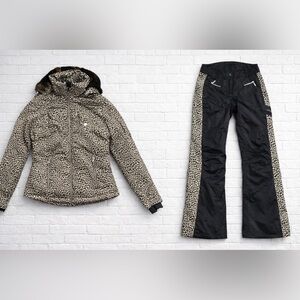 Obermeyer Black and Tan Ski & Snow Jacket